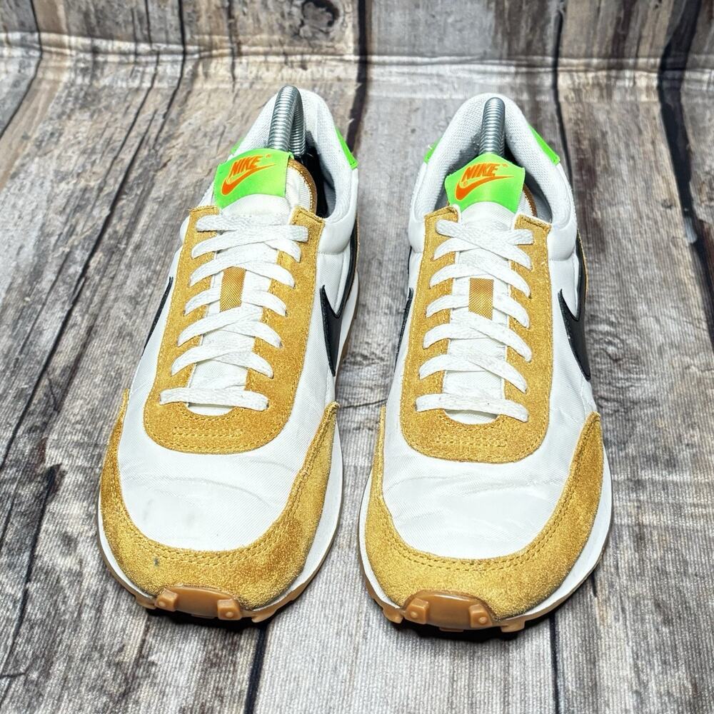 Nike Daybreak Wheat Phantom Green CK2351-700 Running Shoes Women’s Sz 8.5 - Picture 2 of 10